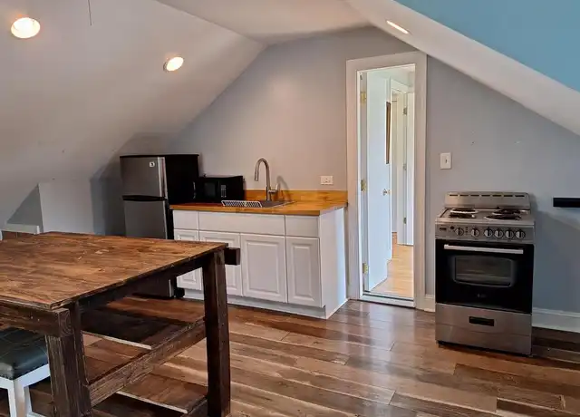 Property at 9078 Knoll Run Ln, Marshall, VA, 20115, 1 bed, 1 bath, [object Object]