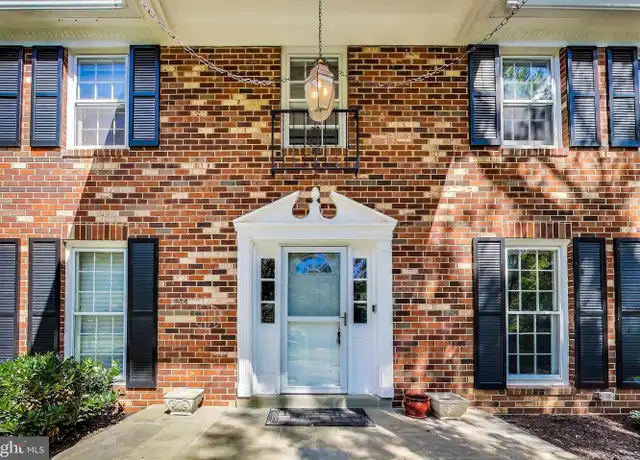 Property at 1718 Crestview Dr, Potomac, MD, 20854, 4 beds, 3.5 baths, [object Object]