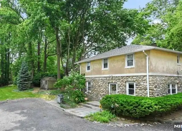 Property at 135 Ridge Ave, Park Ridge, NJ, 07656, 1 bed, 1 bath, [object Object]