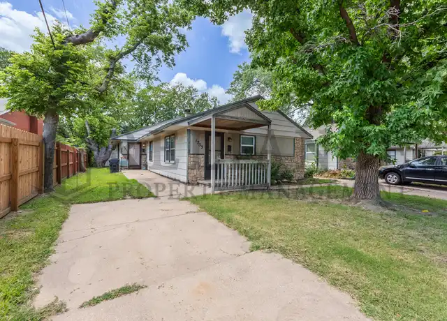 Property at 1753 N Woodrow Ct, Wichita, KS, 67203, 2 beds, 1 bath, [object Object]