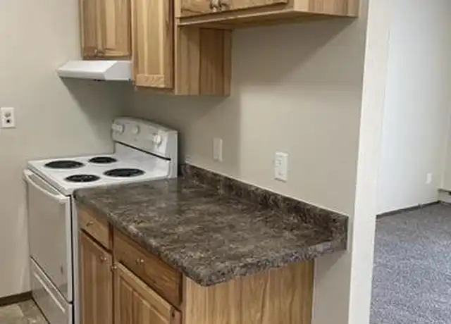 Property at 2615 15th St S, Fargo, ND, 58103, 2 beds, 1 bath, [object Object]