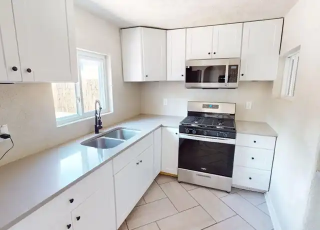 Property at 703 Columbia St, Santa Fe, NM, 87505, 3 beds, 2 baths, [object Object]