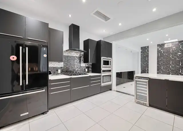 Property at 1014 Fleetwood Place Dr, Houston, TX, 77079, 3 beds, 2 baths, [object Object]