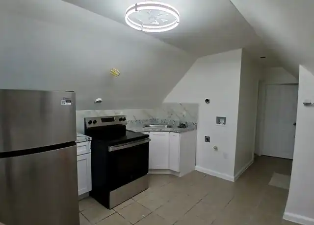 Property at 66 Linden Ave Unit Attic, Jersey City, NJ, 07305, 2 beds, 1 bath, [object Object]