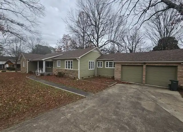 Property at 335 W Cleburn St, Fayetteville, AR, 72701, 3 beds, 2 baths, [object Object]