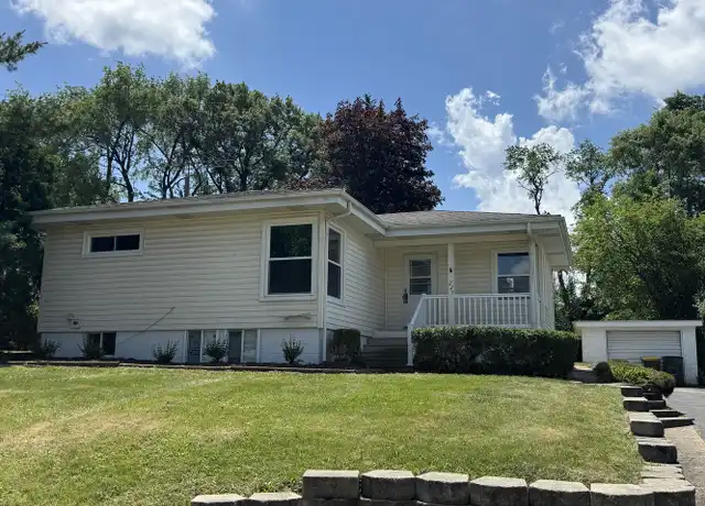 Property at 225 Panama Ave, Hampshire, IL, 60140, 2 beds, 1 bath, [object Object]