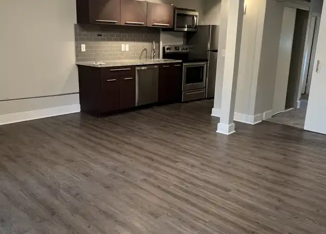 Property at 1050 N Adams Rd Unit 106, Birmingham, MI, 48009, 1 bed, 1 bath, [object Object]