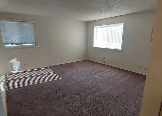 Property at 924 21st St Unit 8, Bellingham, WA, 98225, 0 beds, 1 bath, [object Object]