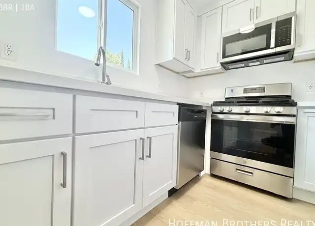 Property at 327 South Avenue 59 Unit 2A, Highland Park, CA, 90042, 3 beds, 1 bath, [object Object]