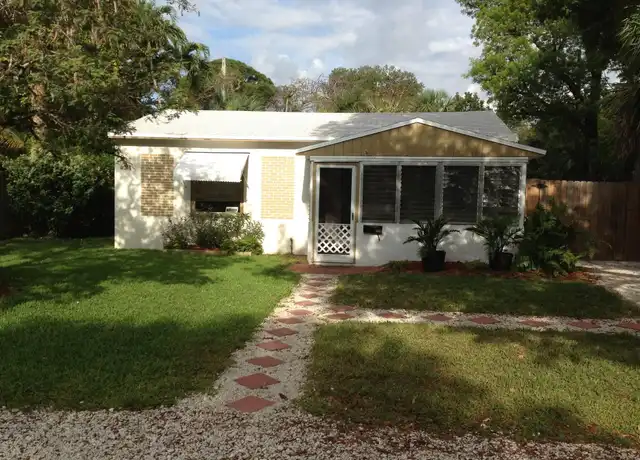Property at 1131 SW 8th Ter, Fort Lauderdale, FL, 33315, 2 beds, 1 bath, [object Object]