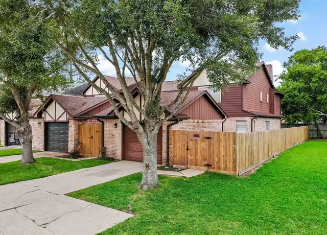 Property at 542 Birdsong Dr, League City, TX, 77573, 2 beds, 2.5 baths, [object Object]