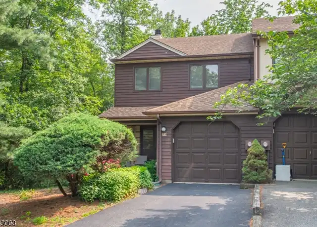 Property at 39 Patriots Rd, Morris Plains, NJ, 07950, 3 beds, 2.5 baths, [object Object]