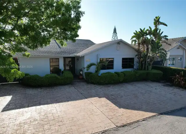 Property at 631 SW 99th Pl, Miami, FL, 33174, 3 beds, 2 baths, [object Object]