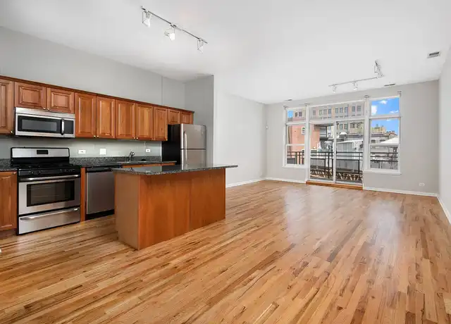 Property at 2010 W Pierce Apartments - 2010 W Pierce Ave, Chicago, IL, 60622, 2 beds, 2 baths, [object Object]
