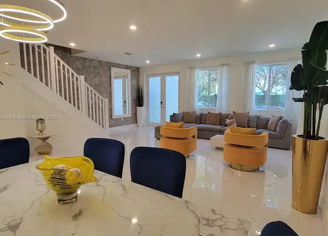 Property at 10440 NW 67th St Unit 10440, Doral, FL, 33178, 3 beds, 2.5 baths, [object Object]