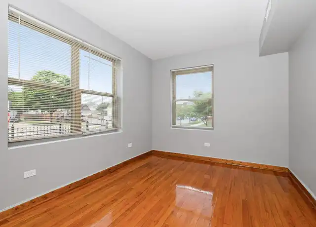 Property at 6401 S Washtenaw Ave Unit 2657 1, Chicago, IL, 60629, 3 beds, 1 bath, [object Object]