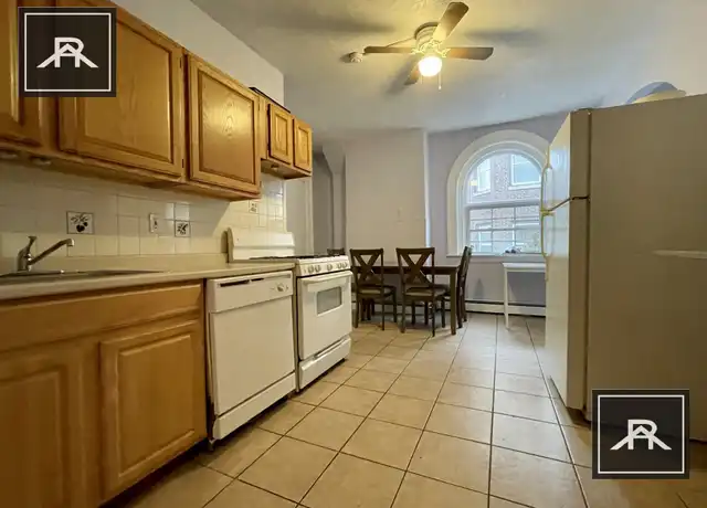 Property at 188 Naples Rd Unit 3, Brookline, MA, 02446, 4 beds, 2 baths, [object Object]