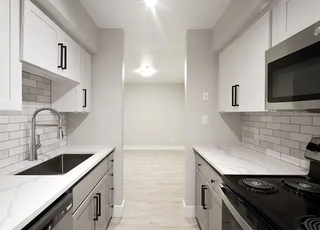 Property at Clifton on 7th - 10002 N 7th St, Phoenix, AZ, 85020, 1-3 bed, 1-2 bath, [object Object]