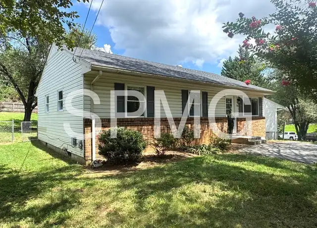 Property at 701 Tuck St NE, Roanoke, VA, 24012, 3 beds, 1 bath, [object Object]