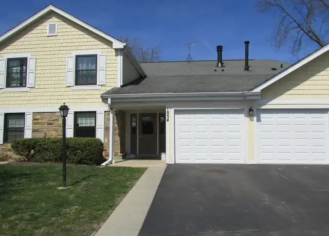Property at 1054 Driftwood Ct Unit C2, Wheeling, IL, 60090, 2 beds, 1 bath, [object Object]