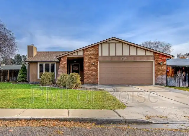Property at 810 N Horton St, Nampa, ID, 83651, 3 beds, 2 baths, [object Object]