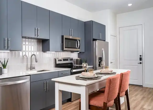 Property at 641 W Crosstimbers St Unit S1121, Houston, TX, 77018, 1 bed, 1 bath, [object Object]