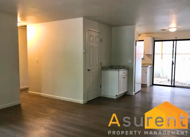 Property at 1102 NW E St Unit b, Grants Pass, OR, 97526, 2 beds, 1 bath, [object Object]