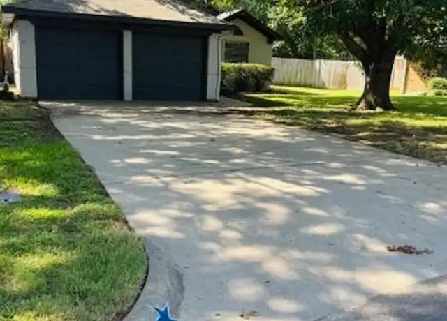 Property at 1112 Hemphill Ct, Cleburne, TX, 76033, 3 beds, 2 baths, [object Object]