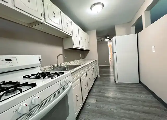 Property at Stoney Creek Apartments - 265 Ronald Ave, Ashland, OH, 44805, 2 beds, 1 bath, [object Object]