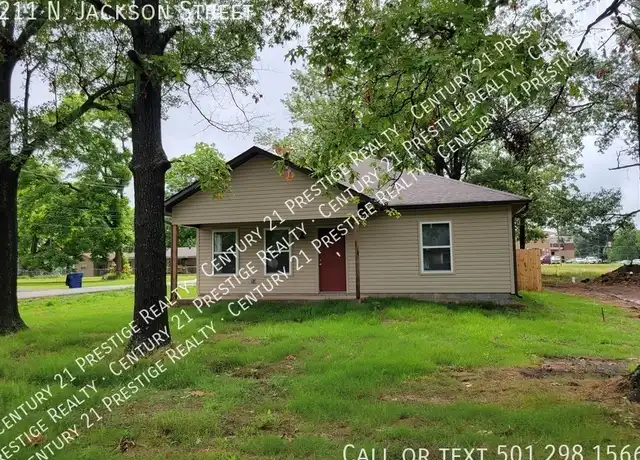 Property at 211 N Jackson St, Cabot, AR, 72023, 3 beds, 2 baths, [object Object]