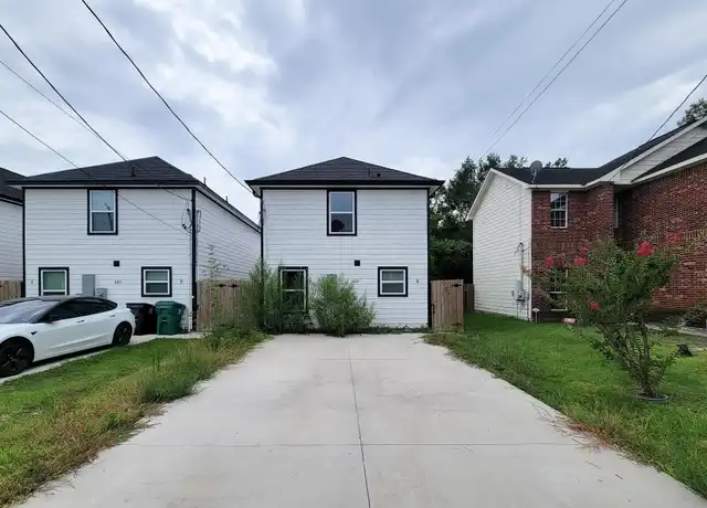 Property at 8122 Sterlingshire St Unit B, Houston, TX, 77078, 3 beds, 2 baths, [object Object]