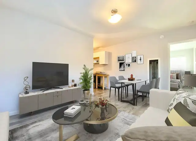 Photo of 615 S Glendale Ave, Glendale, CA 91205