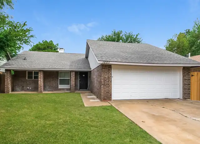 Property at 1207 E Boyd St, Norman, OK, 73071, 3 beds, 2 baths, [object Object]