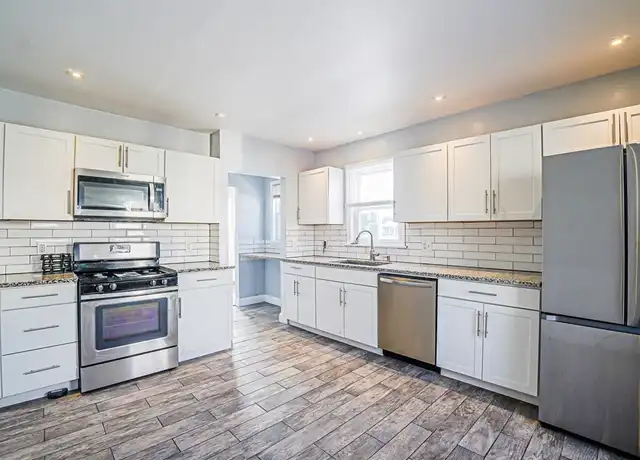 Property at 7 Rosebery Rd Unit 1, Hyde Park, MA, 02136, 3 beds, 1 bath, [object Object]