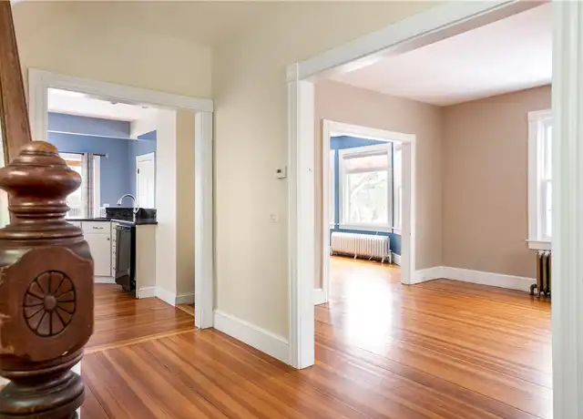 Property at 5 Cummings Rd, Newport, RI, 02840, 3 beds, 1.5 baths, [object Object]
