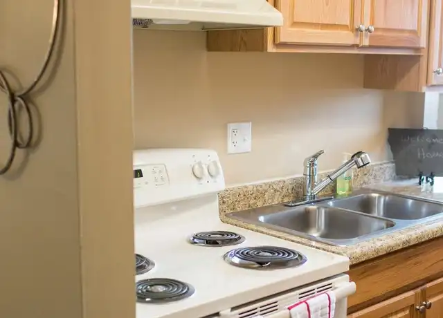 Property at 2030 9th St Unit 6, Coralville, IA, 52241, 2 beds, 1 bath, [object Object]
