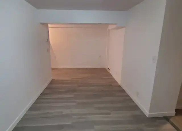 Property at 1084 Dale St N Unit 4, St Paul, MN, 55117, 2 beds, 1 bath, [object Object]