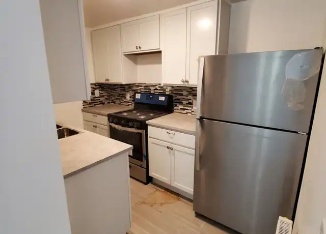 Property at 1084 Dale St N Unit 4, St Paul, MN, 55117, 2 beds, 1 bath, [object Object]