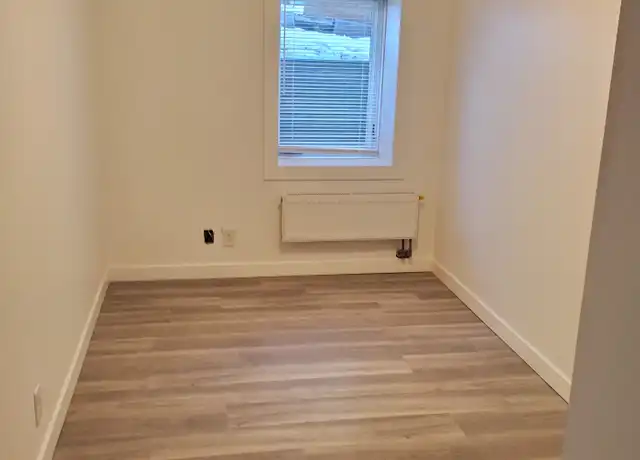 Property at 1084 Dale St N Unit 4, St Paul, MN, 55117, 2 beds, 1 bath, [object Object]