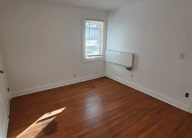 Property at 1084 Dale St N Unit 4, St Paul, MN, 55117, 2 beds, 1 bath, [object Object]