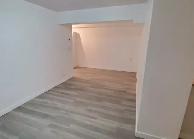 Property at 1084 Dale St N Unit 4, St Paul, MN, 55117, 2 beds, 1 bath, [object Object]