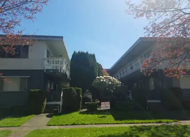 Property at 1122 17th Ave Unit 10, Longview, WA, 98632, 2 beds, 1 bath, [object Object]