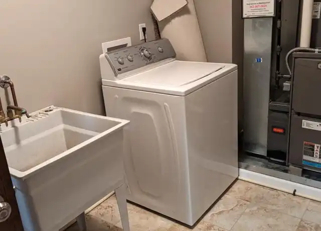 Property at W1046 County Road O, Oconomowoc, WI, 53066, 2 beds, 1 bath, [object Object]