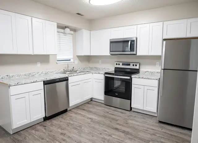 Photo of 501 W Chatham St, Apex, NC 27502