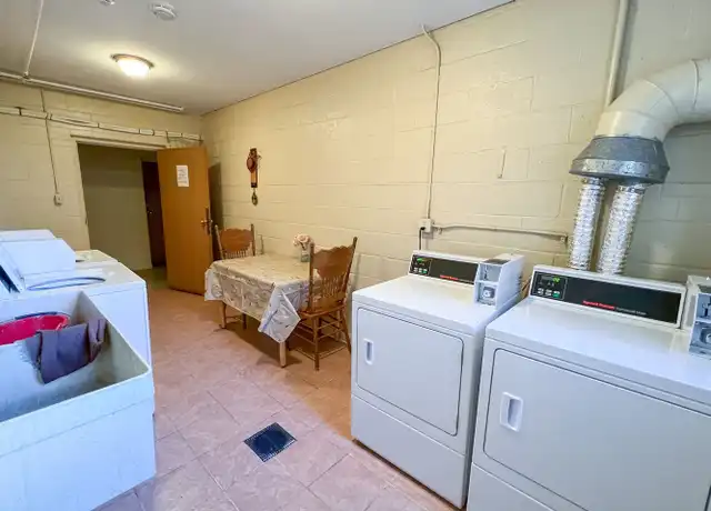 Property at 70 Russ St Unit A-2, Hartford, CT, 06106, 0 beds, 1 bath, [object Object]