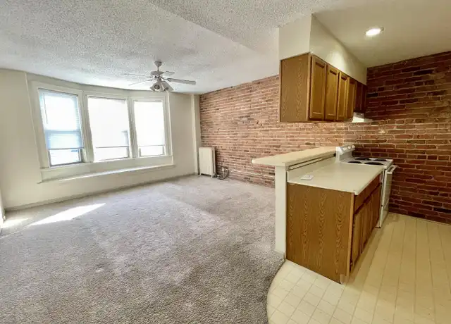 Property at 1417 6th Ave Unit 4, Moline, IL, 61265, 1 bed, 1 bath, [object Object]