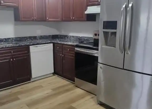 Property at 305 Newton St Unit T, Fall River, MA, 02721, 2 beds, 1 bath, [object Object]
