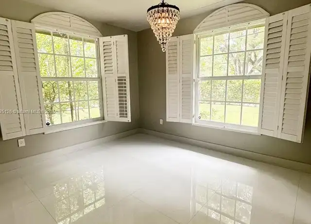 Property at 800 Valencia Ave, Coral Gables, FL, 33134, 2 beds, 2 baths, [object Object]