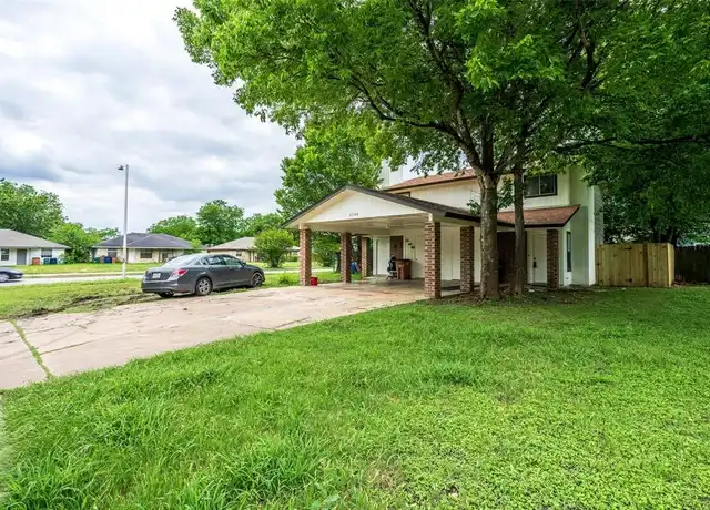 Property at 5708 Spoke Ct Unit B, Austin, TX, 78744, 2 beds, 1.5 baths, [object Object]