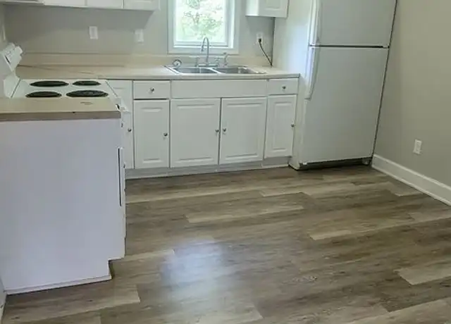Property at 3611 Bishop Rd Unit 4, St Joseph, MO, 64505, 2 beds, 1 bath, [object Object]